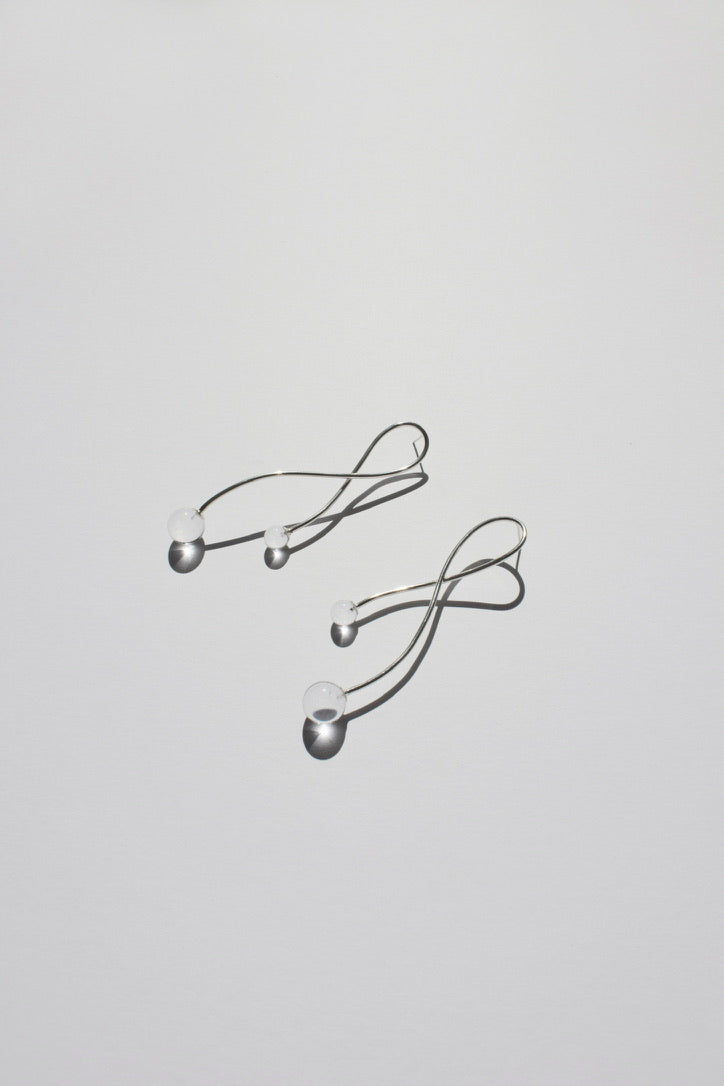 Ribbon Twin Sphere Earrings