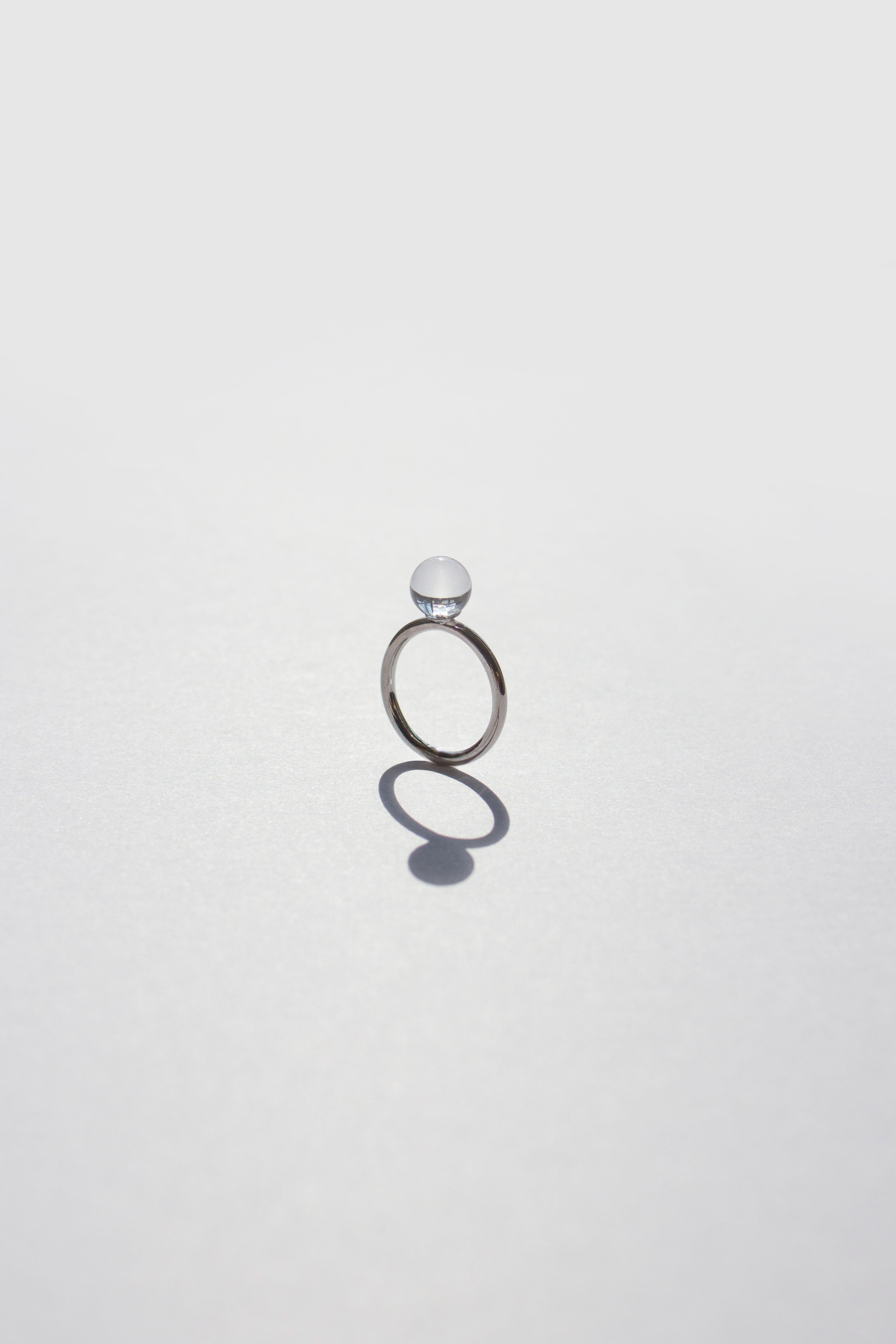 Solo Sphere Ring - Small Clear
