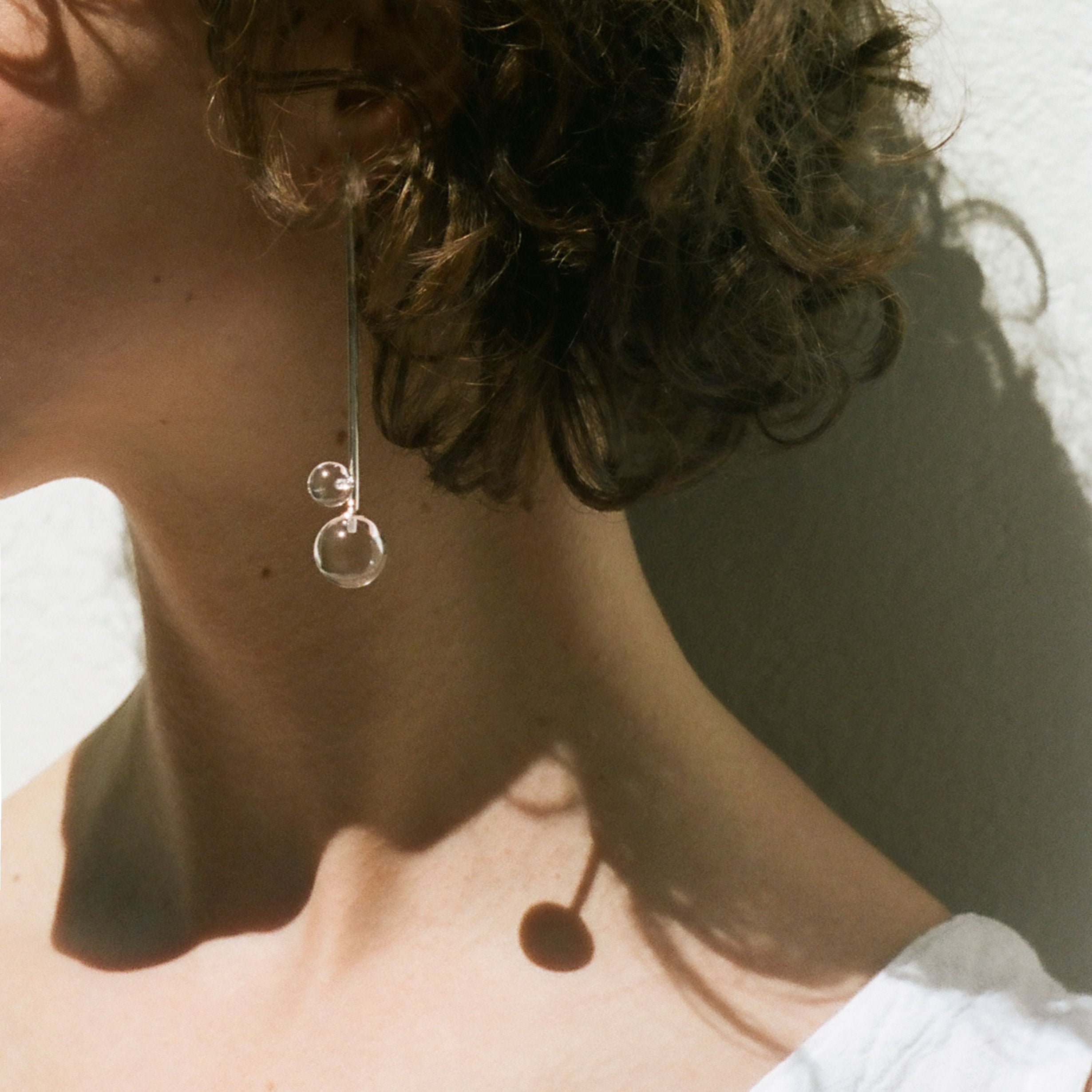 LINE DUO EARRINGS - CLEAR image 1